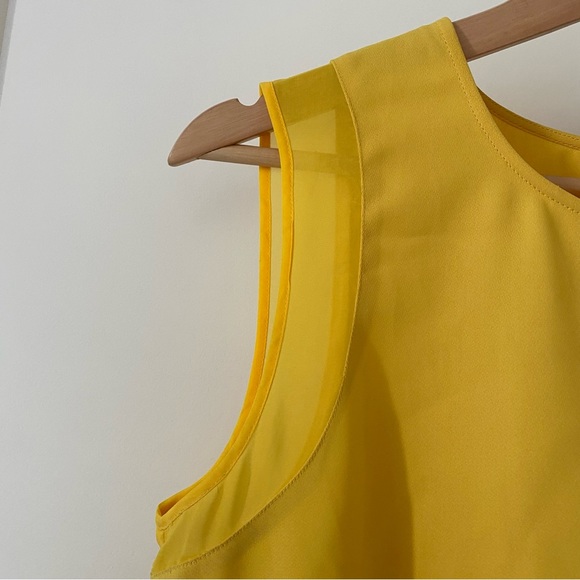 Trouvé Sleeveless Blouse - Picture 3 of 4